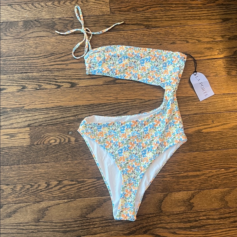 LA PORTE Dainty Floral Cutout One Piece Swimsuit NWT